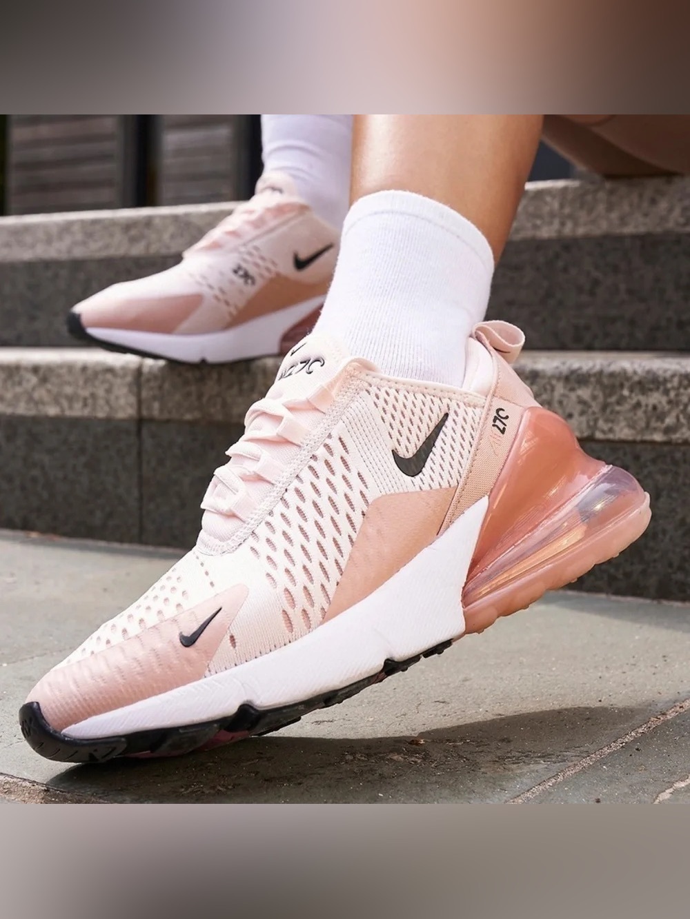 Nike Air Max 270 Sneakers - Picture 2 of 10